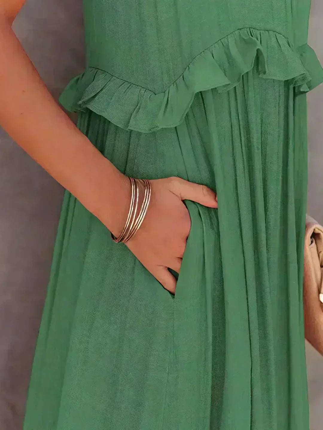 Lou | Elegantes ärmelloses Kleid mit Rüschen PortugalFlow-Lisboa