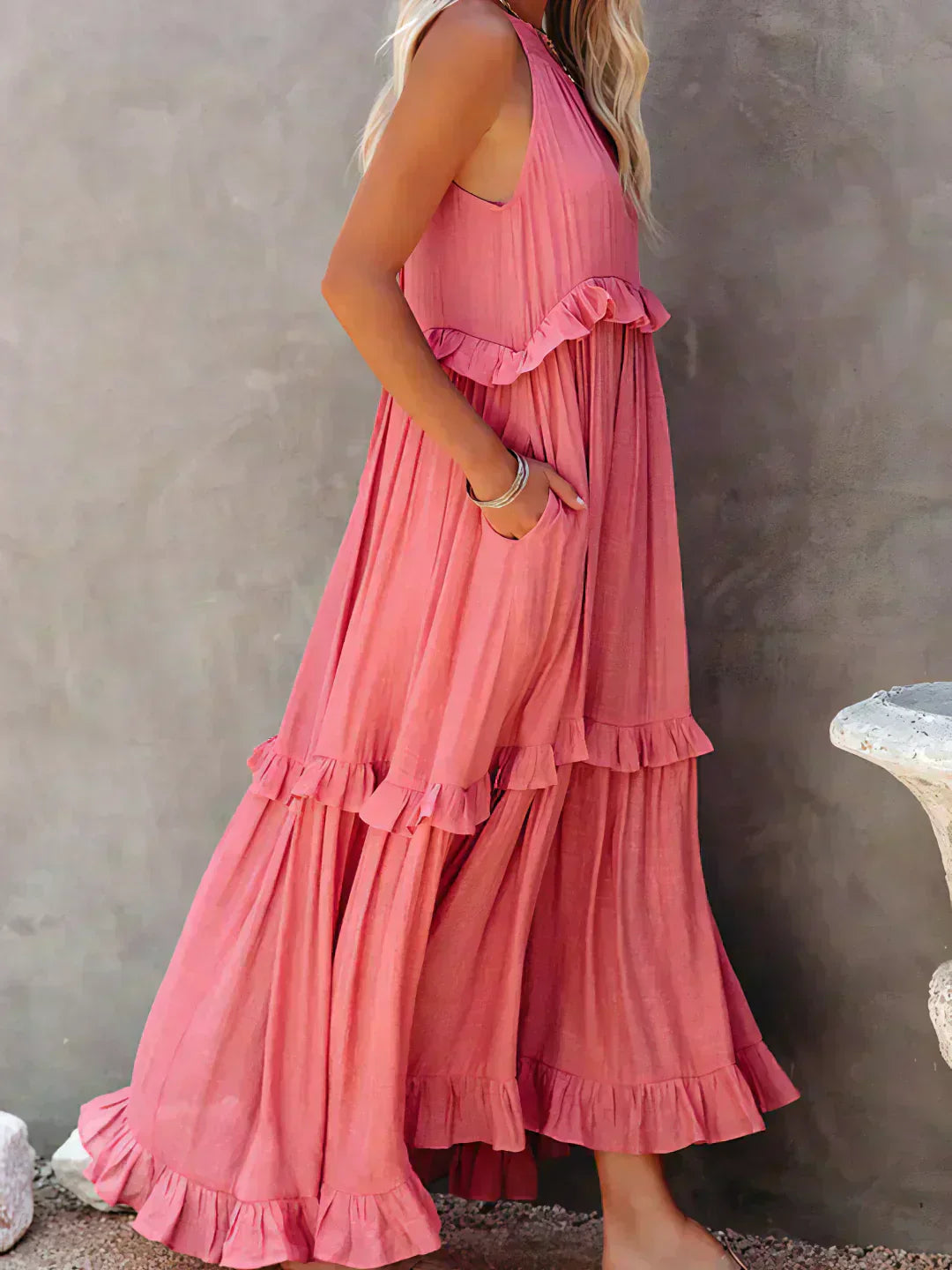Lou | Elegantes ärmelloses Kleid mit Rüschen PortugalFlow-Lisboa